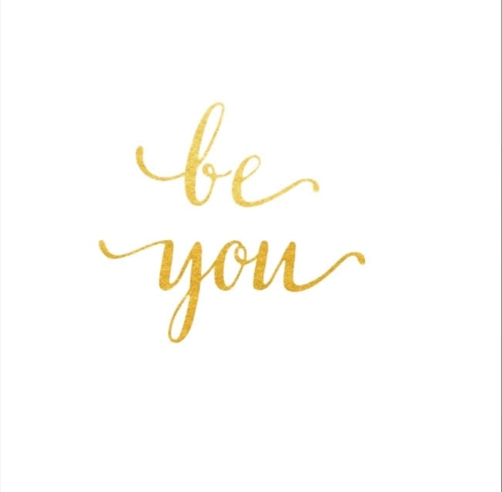 s_msonia's tweet photo. __"Naciste con bondad y  confianza,con ideales y sueños.
Naciste con alas. No estás destinado a gatear, así que no se arrastres.
Tú tienes alas.
Aprende a usarlas y vuela."

#Rumi #frases 
#Creeenti #believeinyourself
#BuenosDiasATodos
#FelizSemana 
#FelizLunesATodos https://t.co/YFZBZ09ZJn
