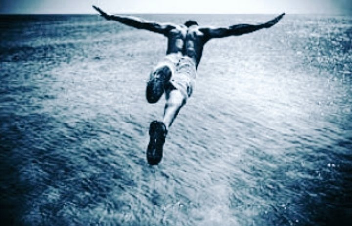 s_msonia's tweet photo. __"Naciste con bondad y  confianza,con ideales y sueños.
Naciste con alas. No estás destinado a gatear, así que no se arrastres.
Tú tienes alas.
Aprende a usarlas y vuela."

#Rumi #frases 
#Creeenti #believeinyourself
#BuenosDiasATodos
#FelizSemana 
#FelizLunesATodos https://t.co/YFZBZ09ZJn