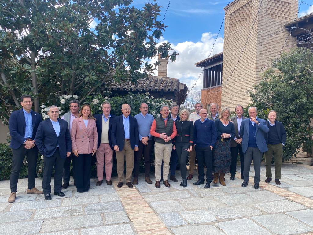 Afame Euskadi estuvo presente en la reunión de las AATT vinculadas al <a href="/iefamiliar/">IEF</a> en Toledo. Gracias a todos por la participación.  <a href="/adefammadrid/">ADEFAM</a> <a href="/AEFAndalucia/">Asociación Andaluza de la Empresa Familiar (AAEF)</a> @AEFAS_asturias <a href="/AEFAragon/">🅰︎🅴🅵🅰︎</a>  <a href="/EFCACanarias/">Asociación Empresa Familiar de Canarias</a> <a href="/AeefExt/">A.E.Empresa Familiar</a>