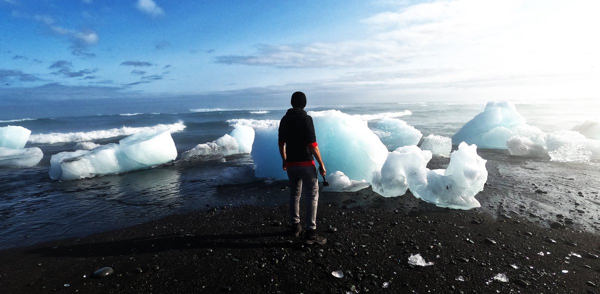 Najpiękniejsze miejsce na Islandii #podróże #wanderlust #adventure #travel #photo 
#traveler #blog #travelmore #travelling #photooftheday #travelphoto #travelstories #photography #trip #landscape #PHOTOS #Blogs #Jokulsarlon #islandia #iceland #beach #diamentowaplaża #diamondbeach