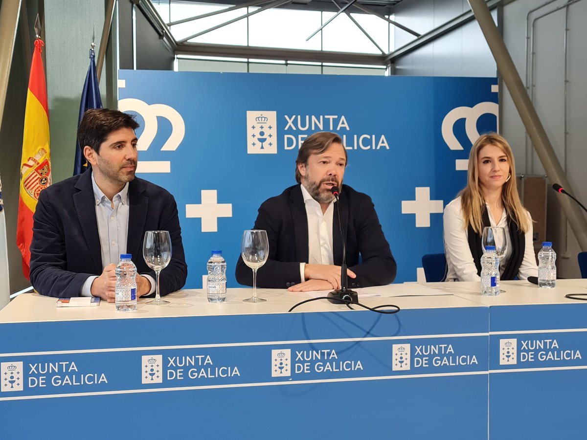 charosocial's tweet photo. Comienza la jornada #ExportaDigital en Santiago. Estrategias de ecommerce internacional entre el B2B y el B2C https://t.co/MSbxxf7ZX4