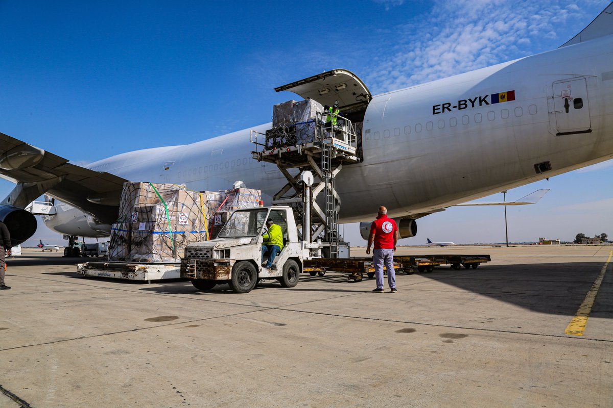 From #Serbia, an #aid plane, carrying 100,7 tons of #food and #medicines and baby milk, arrived in #Damascus airport to support the #response to the families #affected by the #earthquake.