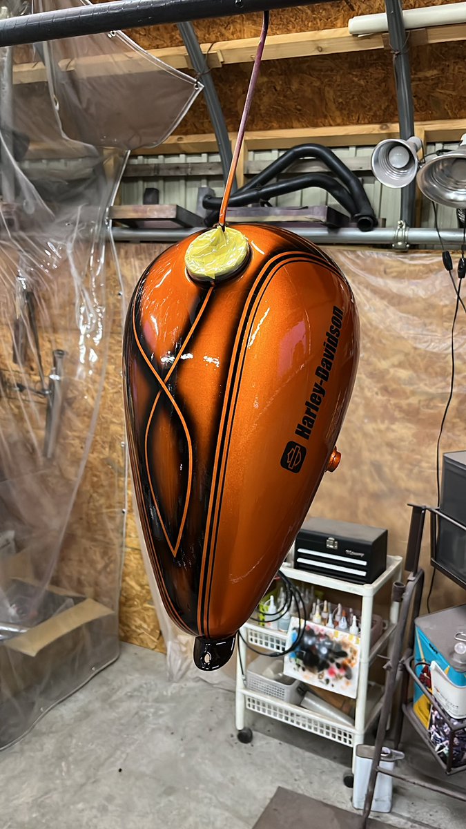 takebasetake's tweet photo. 実は昔カスタムペインターっぽい事もやってました

久しぶりに塗装したら楽しい！
こっち系の動画もYouTubeで需要あるかな？
撮影せずに塗っちゃいました🤣 https://t.co/sd1WKn10u4