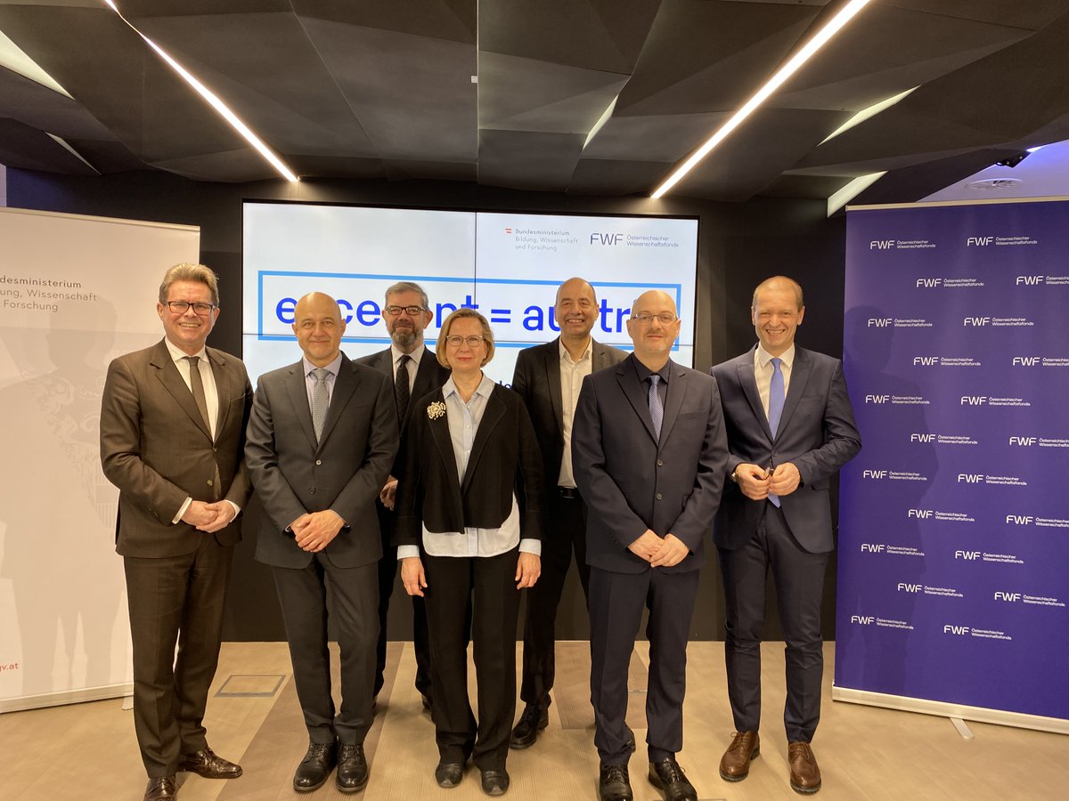 Jetzt stehen die ersten 5 Clusters of Excellence der österr. #Exzellenzinitiative excellent=austria fest! Sie werden mit einem Investitionsvolumen von 135 Mio. EUR an 11 Standorten #Spitzenforschung betreiben. Herzlichen Glückwunsch! 👏 1/4

➡️Übersicht: excellentaustria.fwf.ac.at