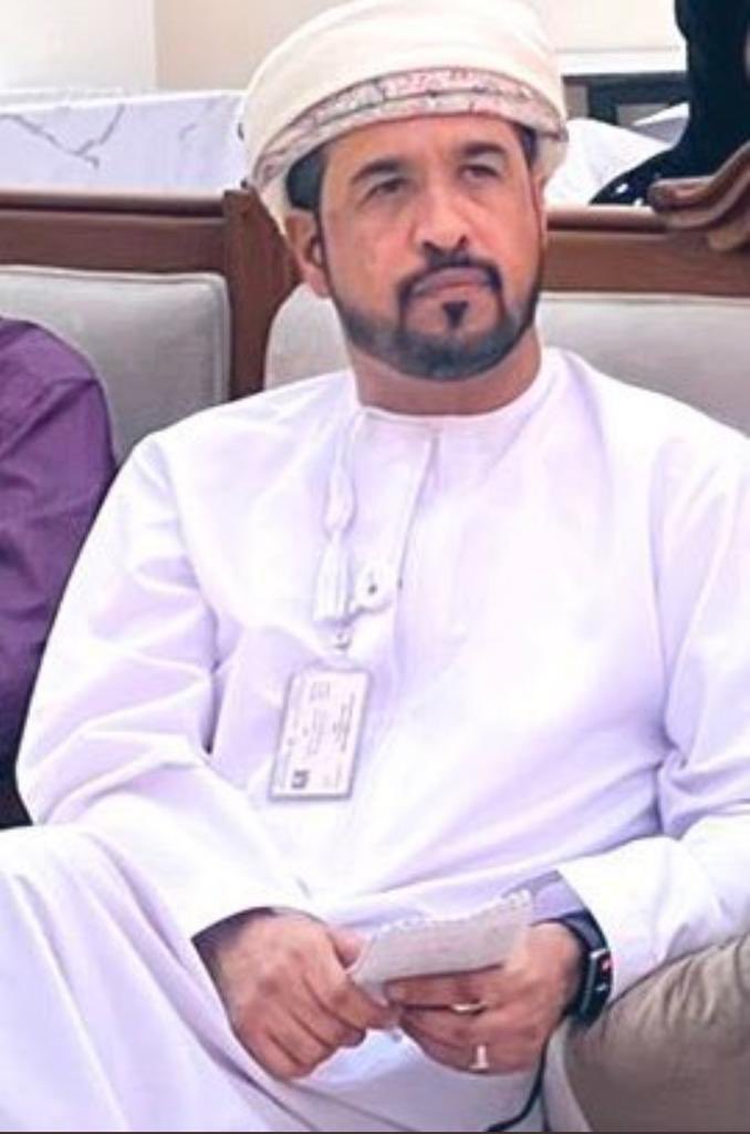 AlmasroooriSaid's tweet photo. ابو حماد بحكم تعاملي معه في مركز غسيل الكلى وجدت فيه الاخلاص والتفاني والتعاون والحرص مع المرضى.
اتركوه يعمل في المركز وبعدوا مهاتراتكم عنه فوالله لو جاء من يحل مكانه اي كان لن يعوض مكان الروتلي في نفوس مرضى الكلى.

 #ًمرضى_الكلى_بجعلان_يستغيثون https://t.co/kpMSIyV9Qu