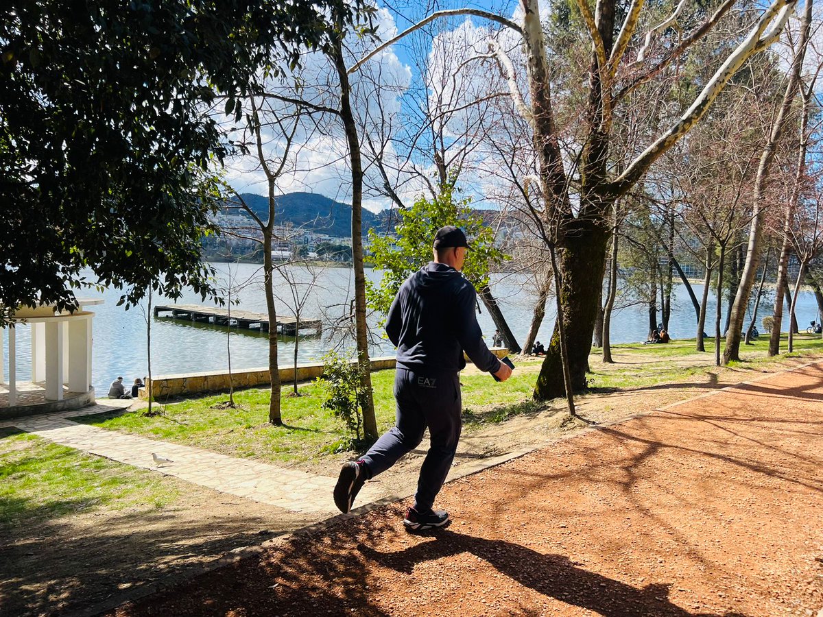 aprtirana's tweet photo. Mirëmëngjes dhe javë të mbarë nga Parku i Madh i Liqenit!🏃♀️🏃♂️🏃
#parkuiliqenit
#lifesport
#mondaymotivation
#tiranakryeqytetievropianisportit https://t.co/ksqIzfepmR