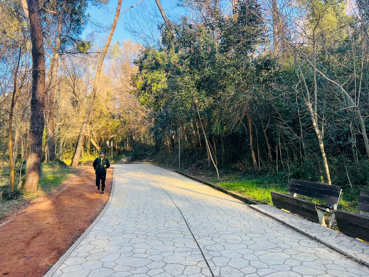 aprtirana's tweet photo. Mirëmëngjes dhe javë të mbarë nga Parku i Madh i Liqenit!🏃♀️🏃♂️🏃
#parkuiliqenit
#lifesport
#mondaymotivation
#tiranakryeqytetievropianisportit https://t.co/ksqIzfepmR