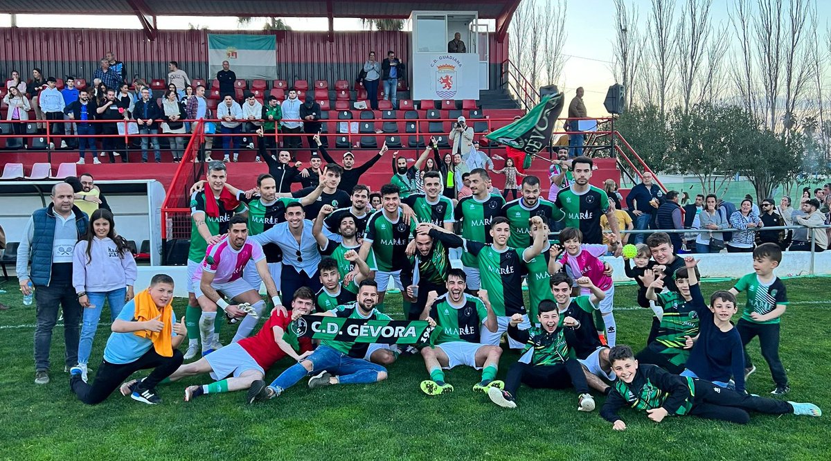 👋 ¡BUENOOOS DÍAAAS! 

🤪 ¡Vamos a empezar la semana con ALEGRÍAAAA!

🗣️ Camarerooo, póngame una de playoffs por favor☝️