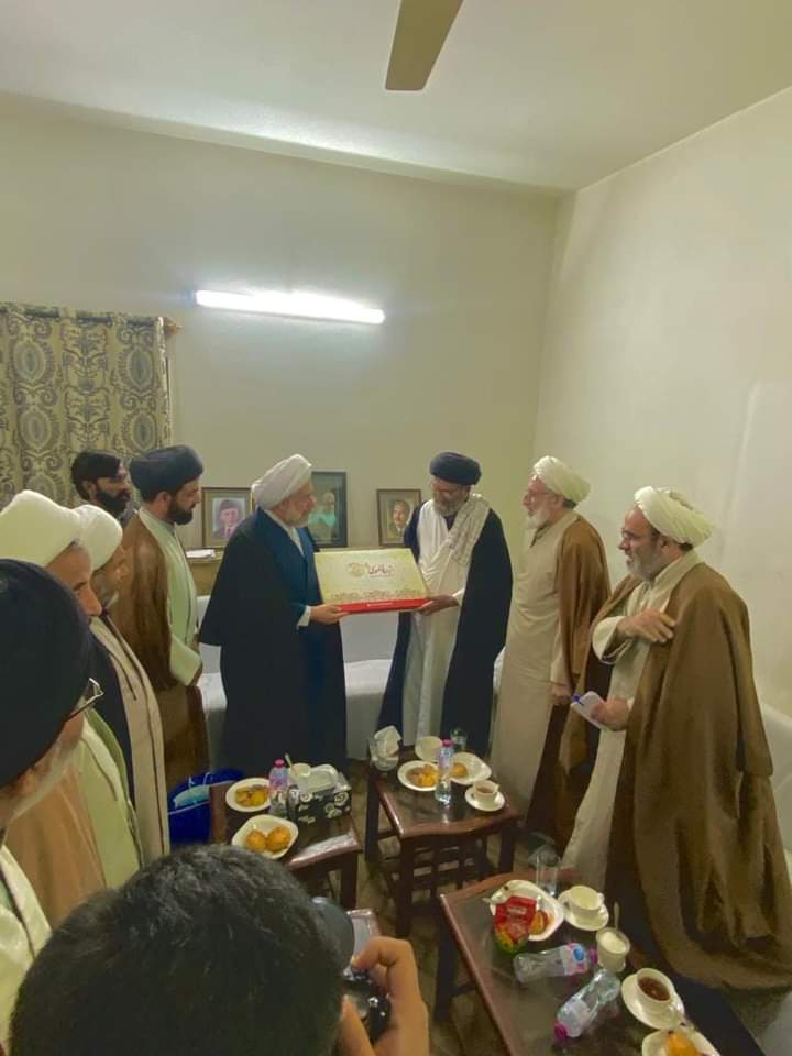 TeamTehreek's tweet photo. راولپنڈی:
قائد ملت جعفریہ پاکستان آیت اللہ سید ساجد علی نقوی سے سربراہ جامعۃ المصطفی العالمیہ ڈاکٹر علی عباسی کی اعلی سطحی وفد کے ہمراہ ملاقات
 #TeamTehreek #QuaidSajidNaqvi #sucpakistan #IslamiTehreekPakistan https://t.co/zuHilDZRvr