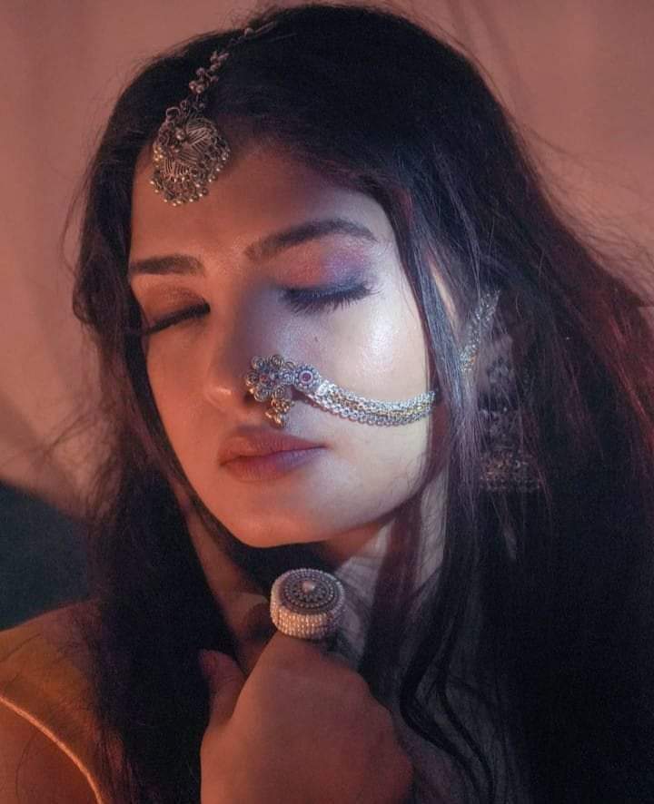 BarristerEliza's tweet photo. شدید اتنا رہا تیرا انتظار مجھے !!!!!
کہ وقت مِنّتیں کرتا رہا؛ "گزار مجھے" 

چلا میں روٹھ کر آواز تک نہ دی اس نے !!
میں دل میں چیخ کے کہتا رہا، "پکار مجھے۔ https://t.co/HPzap1YMAA