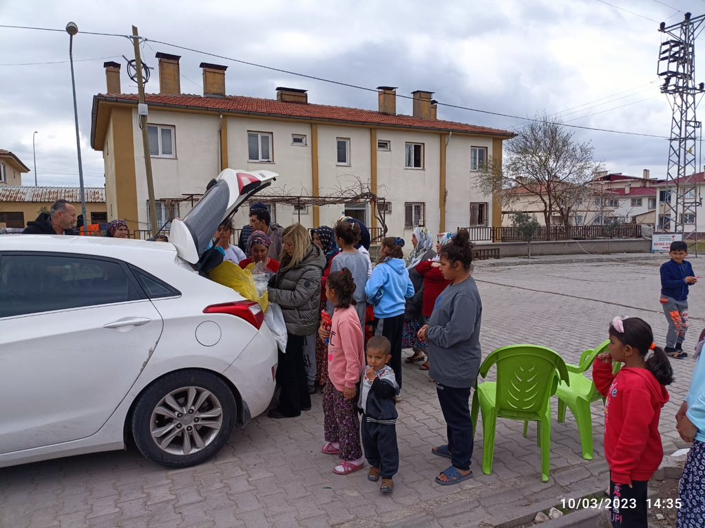TAIMAORG's tweet photo. sahada zor şartlar altında görevlerini büyük fedakarlıklarla yapmaya çalsan meslektaşlarımıza minnetlerimizi sunuyoruz. https://t.co/owH9dLveaj