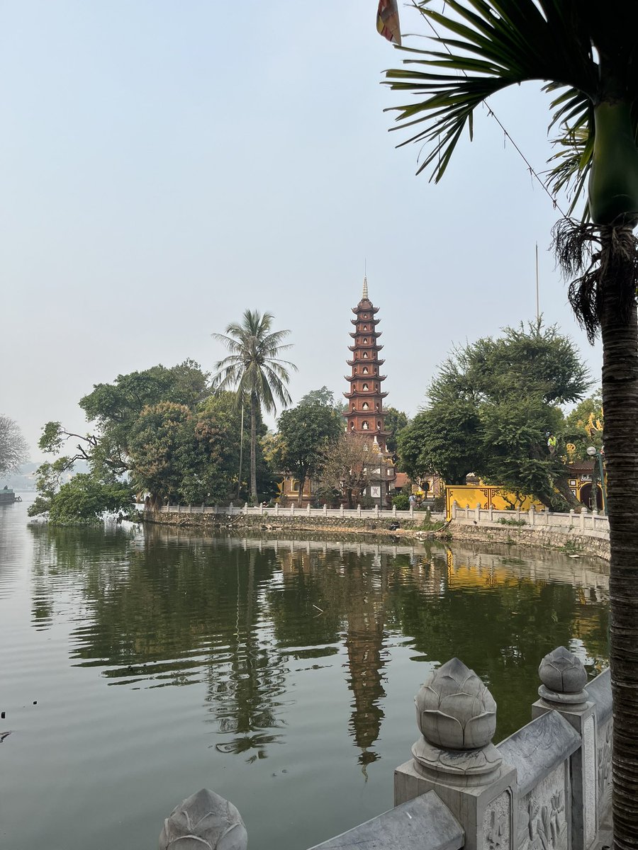 Thank you <a href="/ASH_hematology/">ASH</a> for the wonderful opportunity to participate in Highlights of ASH Asia Pacific! My highlight: being inspired by new and old colleagues from across Asia Pacific and U.S. <a href="/Ashley_Rosko1/">Ashley Rosko</a> <a href="/AlisonRWalkerMD/">Alison R. Walker, MD, MPH, MBA</a> <a href="/KerryARogersMD/">Kerry Rogers</a> <a href="/DocsDock200/">Robert Brodsky</a> and exploring Hanoi.