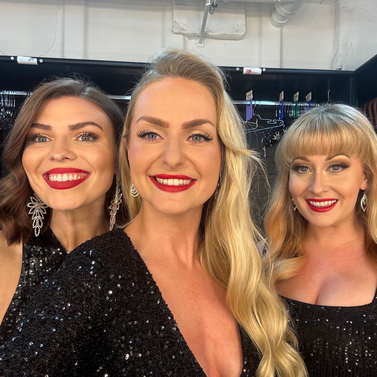 SiscoEnts's tweet photo. Incredible first performance for our wickedly talented #Gravity girls, making their debut on board @hollandamericaline #konningsdam. Unbelievably proud and excited for the amazing year ahead ππ³οΈππ»
#guestent #cruise #cruises #wicked #wickedmusical #westend #broadway #divas https://t.co/0wXL73tTvl