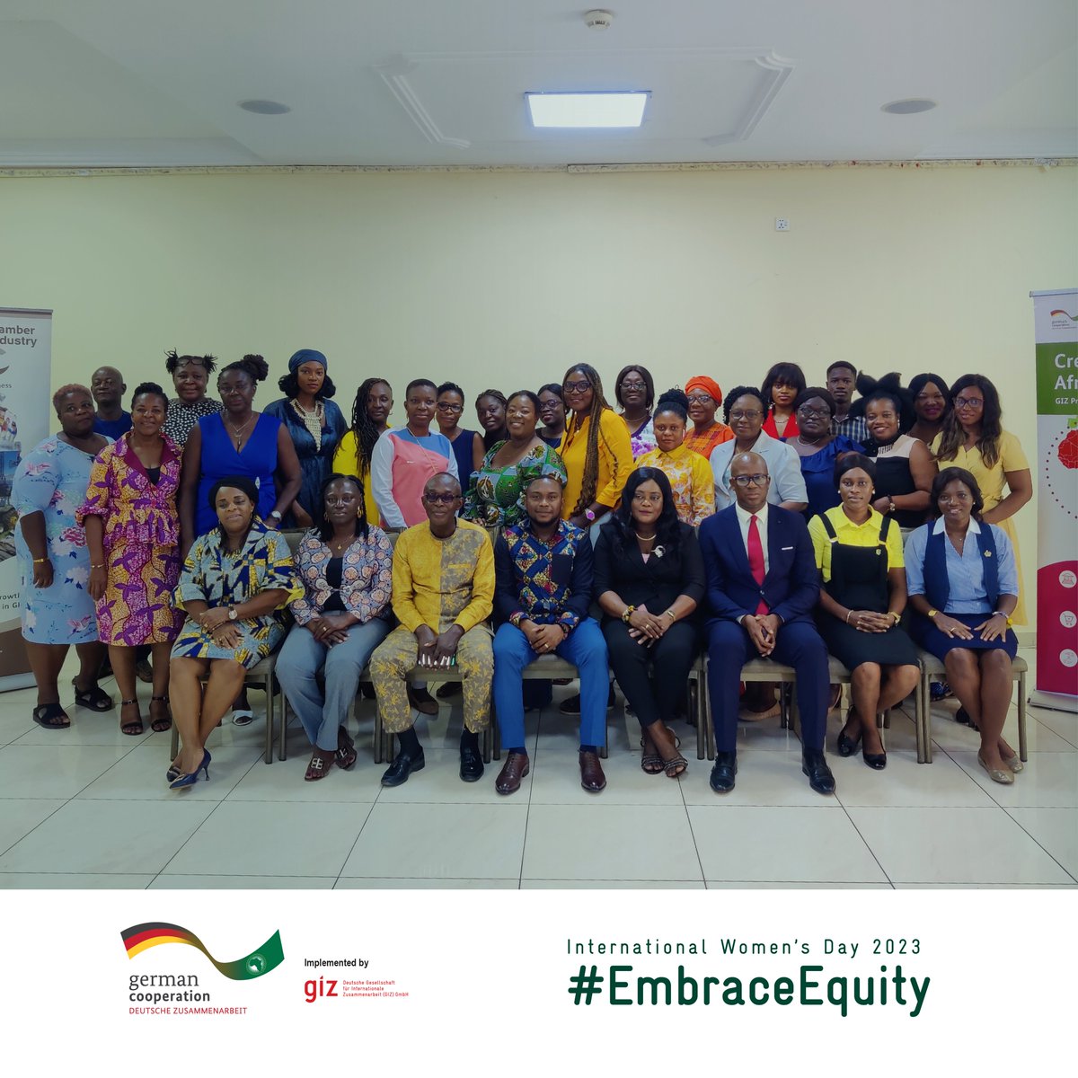 #Empowering women entrepreneurs to take advantage of the #AfCFTA!

Over 7️⃣0️⃣ #Women entrepreneurs spanning multiple industries were trained in #Accra, Ghana🇬🇭, on the opportunities #AfCFTA presents.

#EmbraceEquity #IWD2023