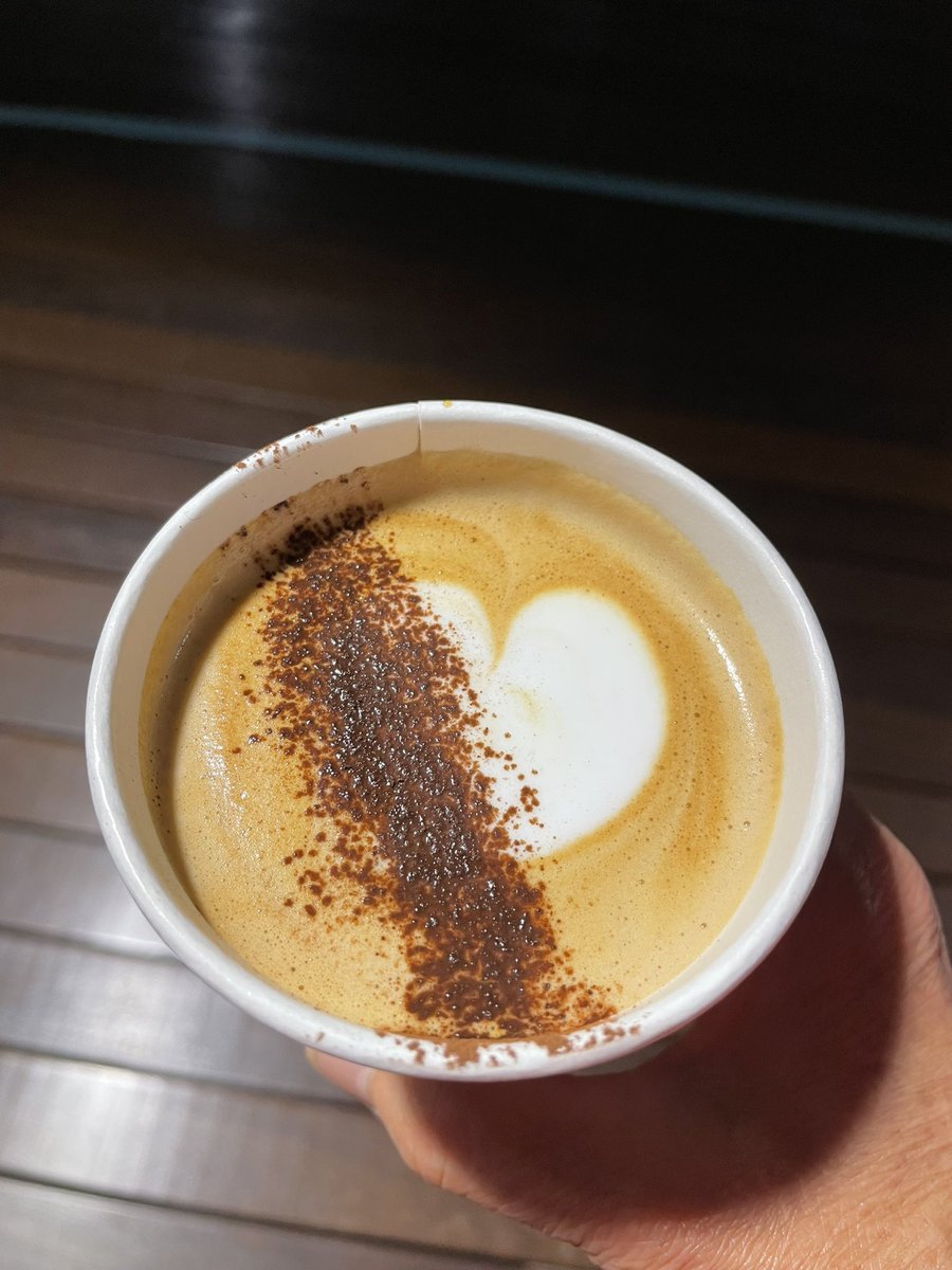 sanpojiji's tweet photo. #ブルーターミナル
#BlueTerminal
コーヒー待ち
お店と綺麗にな��時間^o^
モカできたよ❤️ https://t.co/o7aWsvFYNi