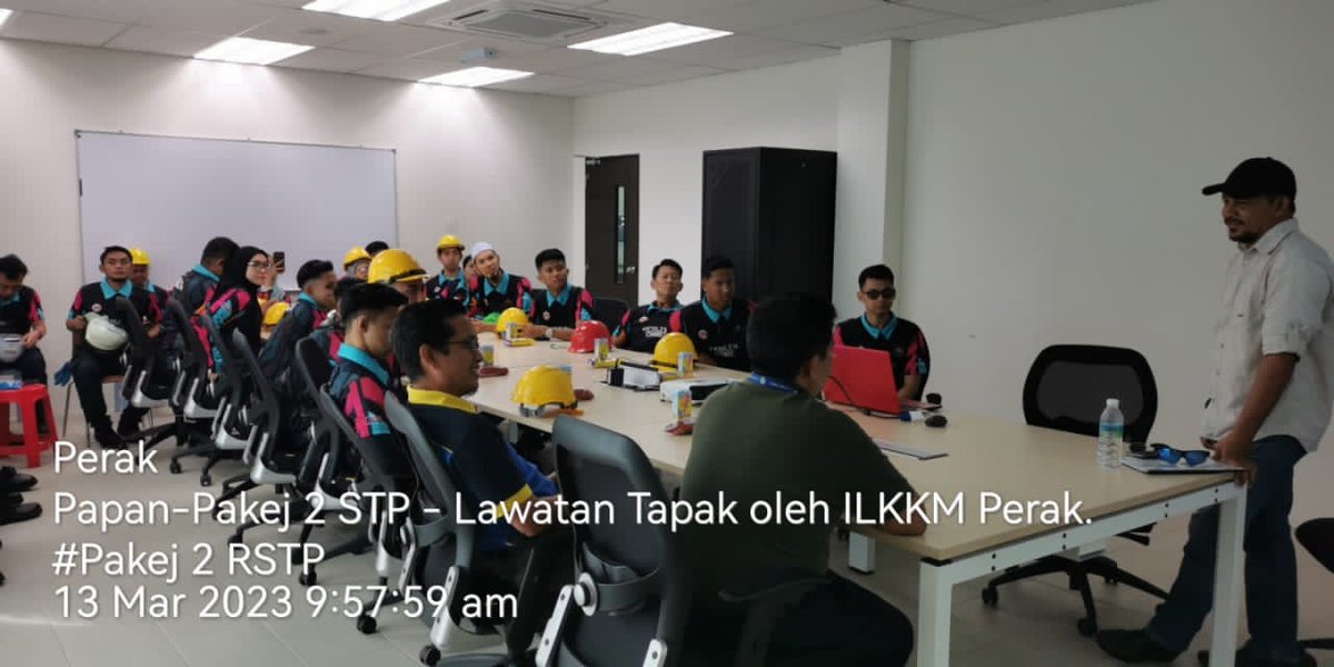 Papan2Stp's tweet photo. 13.03.2023 - Lawatan Tapak oleh Institut Latihan Kementerian Kesihatan Malaysia (ILKKM) Sultan Azlan Shah Perak.

IPOH RSTP menerima kunjungan seramai 24 pelatih dari Program Kursus Sijil Pembantu Kesihatan Awam bagi tahun Tahun 1 Semester 2 yang diketuai oleh https://t.co/Pkc46s006u