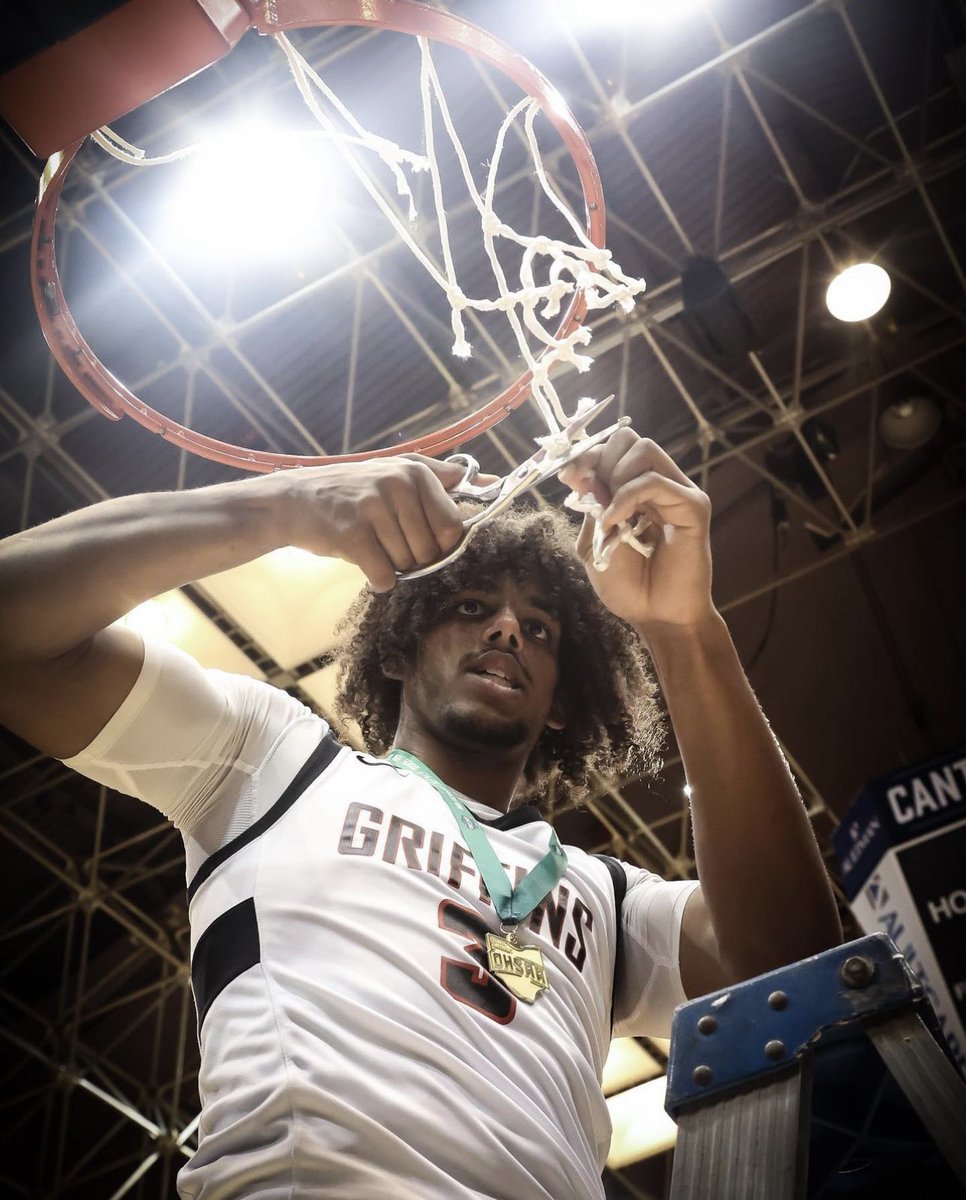 AkronBuchtelBK's tweet photo. THEN THERE WERE 4️⃣…. JOB NOT DONE YET BUT THE GRIFFS PUNCHED THE TICKETS 🎟️ TO THE DANCE ‼️ STRAIGHT TO STATE 🏀🏆🏁‼️ KEEP GOD 1️⃣ & IGNORE THE NOISE 🙏🏾‼️ #Road2STATE🏆 #1040GRIFFS #TheBROTHERHOOD🩸 #StriveForGREATNESS🚀 #TogetherWeAchieveMORE #NetCHASIN https://t.co/C3VdSBa2pX