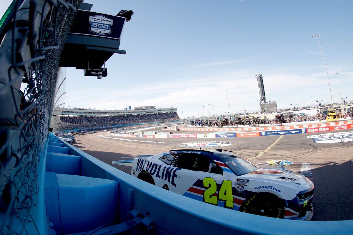 branden_lines's tweet photo. This team. That car. The driver. Phoenix winners!  Back-to-back. 🎰🏁🌵🏁 2️⃣4️⃣☝🏼 https://t.co/B9umyTCEGQ