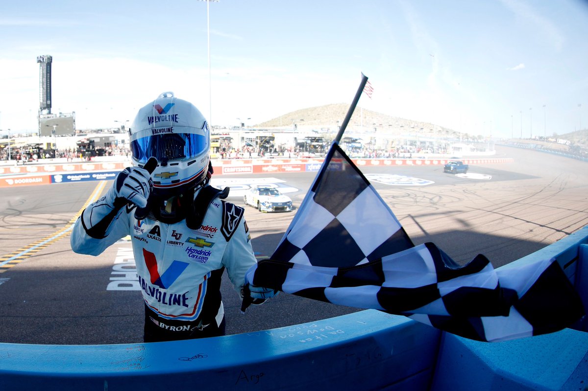 branden_lines's tweet photo. This team. That car. The driver. Phoenix winners!  Back-to-back. 🎰🏁🌵🏁 2️⃣4️⃣☝🏼 https://t.co/B9umyTCEGQ