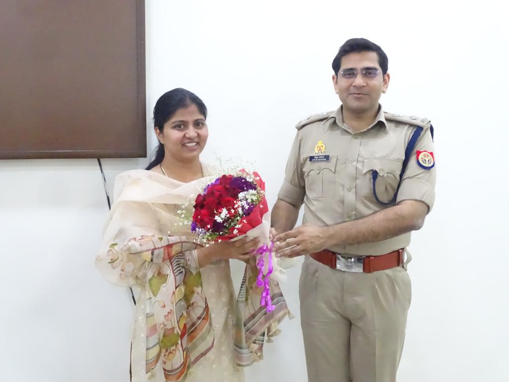 POLICE COMMISSIONERATE GHAZIABAD tweet media