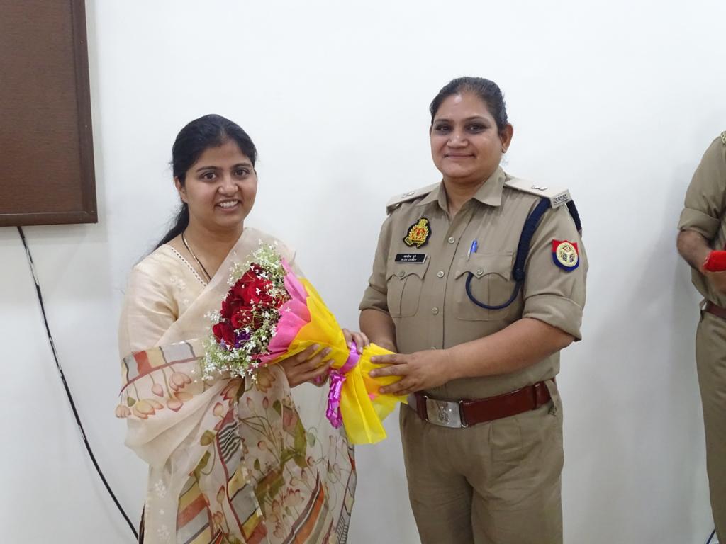 POLICE COMMISSIONERATE GHAZIABAD tweet media