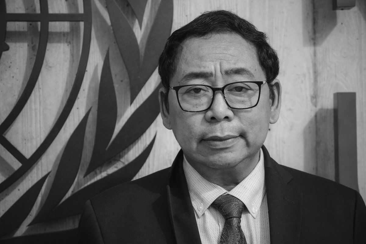 aung_myo_minn's tweet photo. March 13, 2023 marks the 35th anniversary of Myanmar Human Rights Day when the first university students was shot to death in 1988. Also my 35 year as peaceful demostrator, student army fighter, human rights documentor,educator and now Minister. Still strong and determed for HR. https://t.co/FyOzF1Lj62