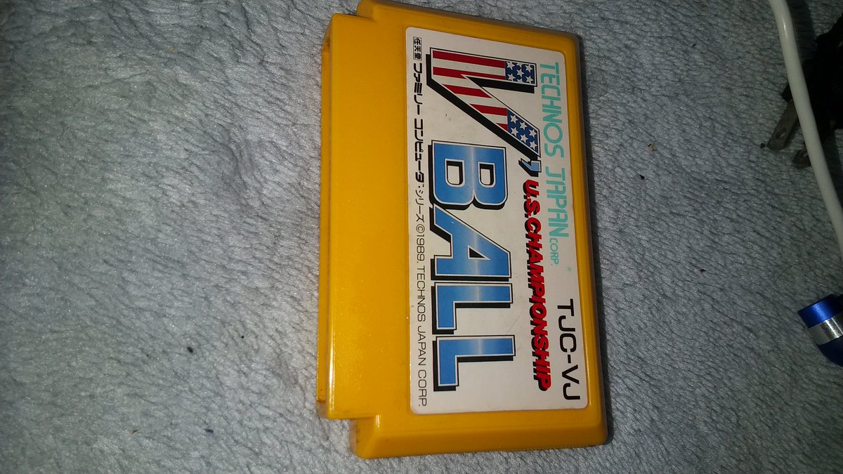 4zcZEYSP2hnaoXL's tweet image. 今日は朝から愛媛県内走り回ってレトロな物買い集めて来ました❗️ドラゴンクエストの小説手に入れました❗️どうですか？なかなかレトロな数々ではないかと思います‼️