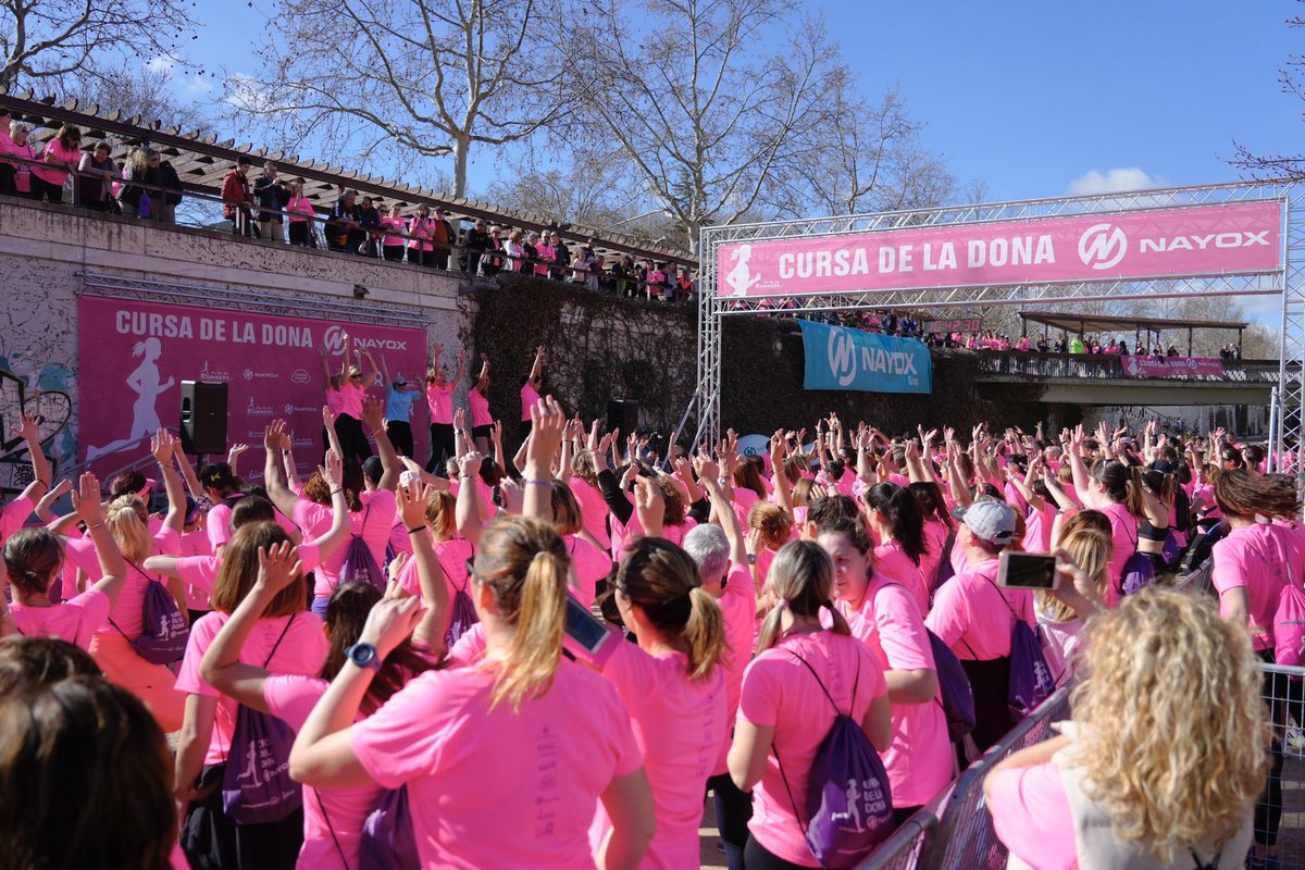 ignasiamor's tweet image. La cursa de la dona @CdDLleida va reunir més de 2000 participants a Lleida. Una festa esportiva en tots els sentits on la gent gaudeix moltíssim i amb un dia excel·lent ☀️ Enhorabona per aquesta iniciativa 👏💜