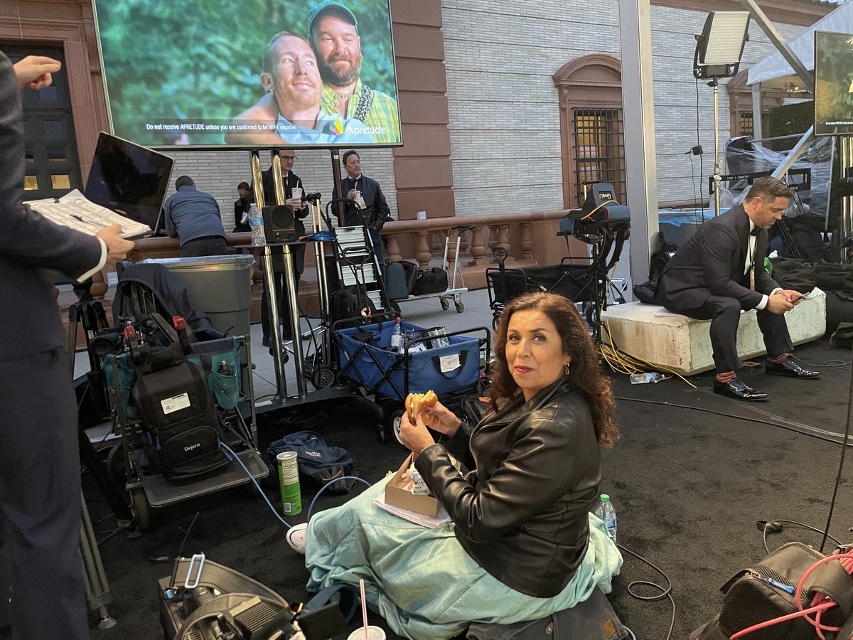 How I watched the #oscars, on the floor at the Vanity Fair event. So glamorous!