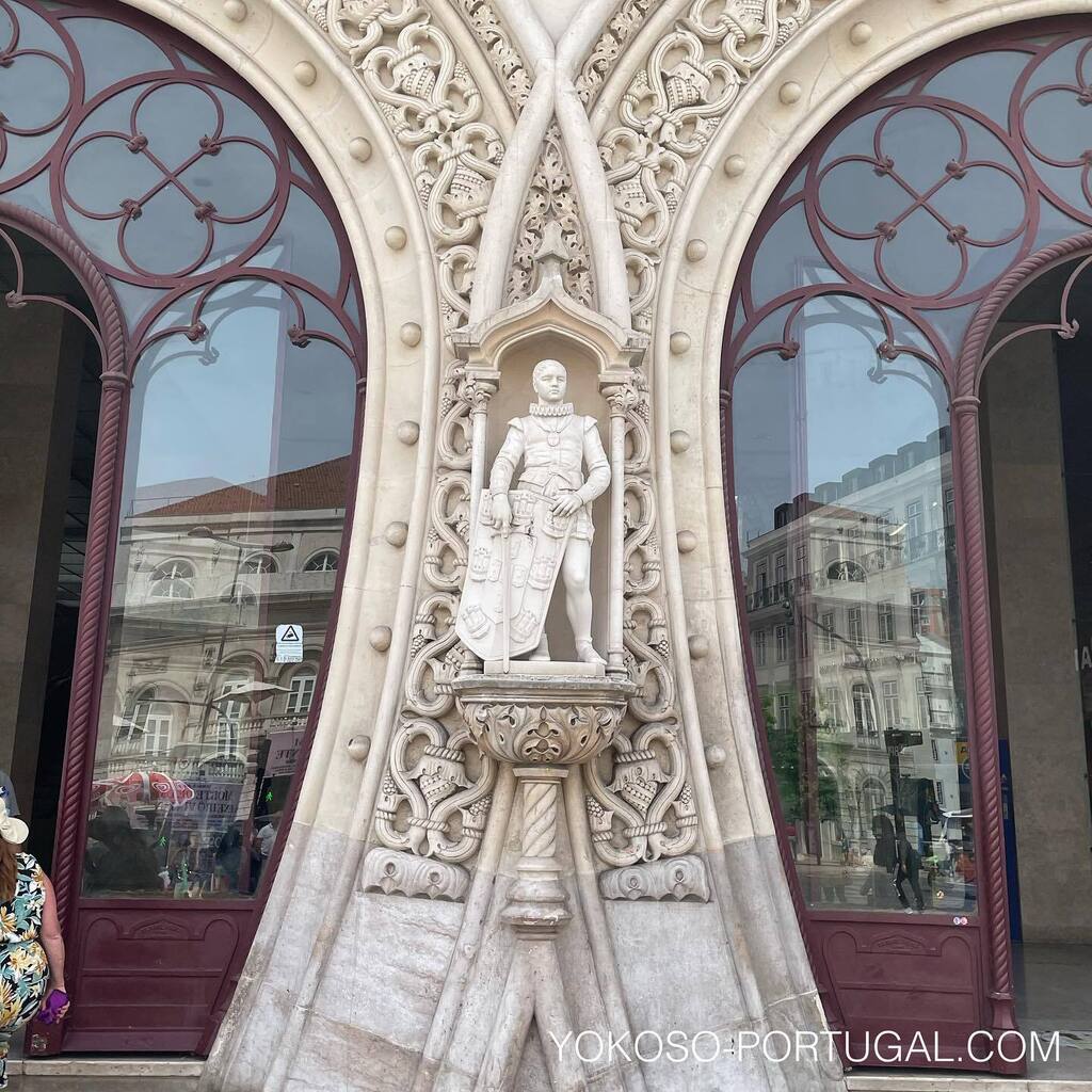 test ツイッターメディア - 2016年に無理な自撮りをしようとした旅行者によって壊されてしまったロッシオ駅のドン・セバスチャン像がいつの間にか復活してました。　#リスボン #ポルトガル https://t.co/e70UIjbkxE