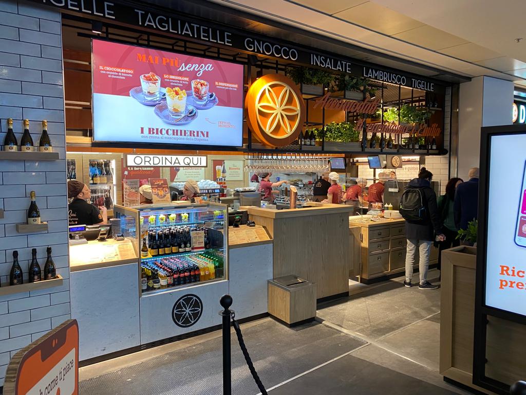 BlueRedGroup tweet media