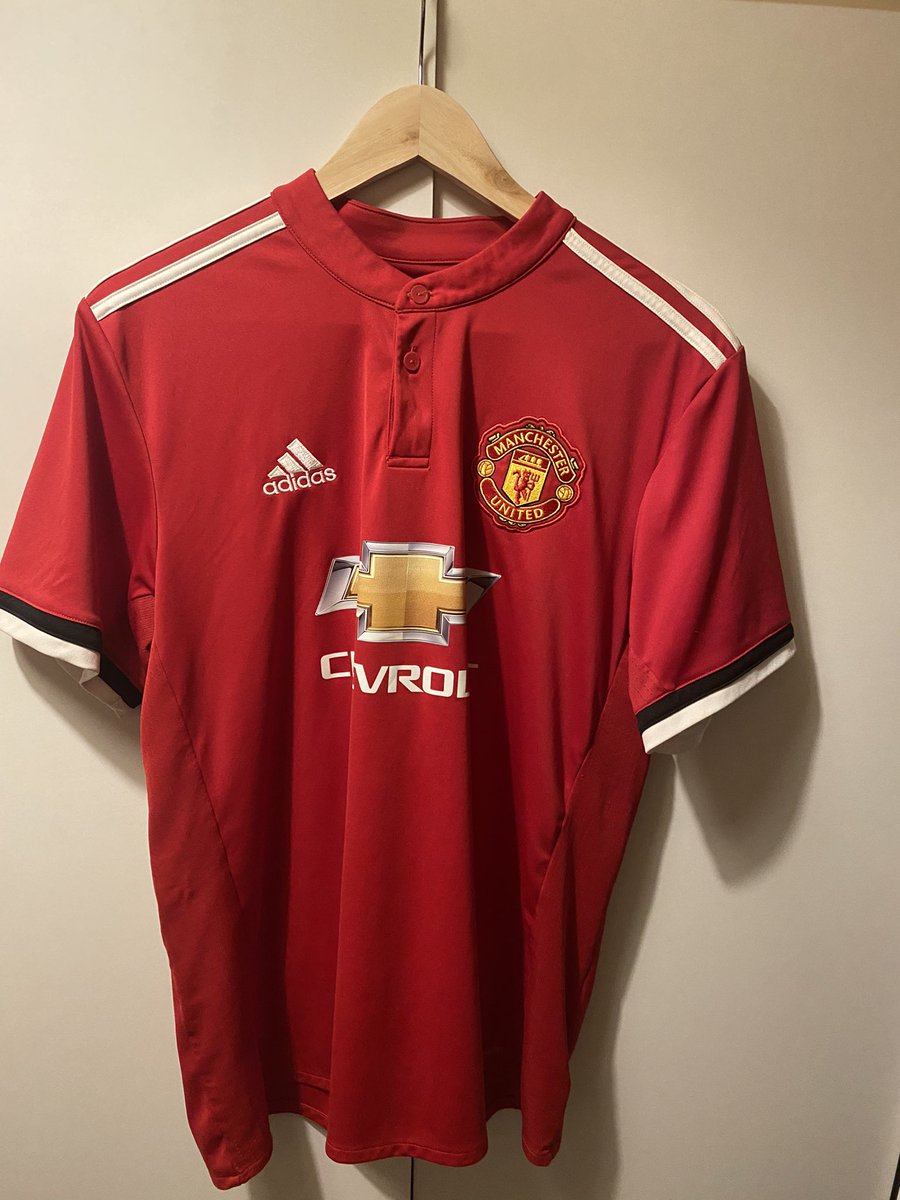WG20shirts's tweet photo. 7. Manchester United Home Shirt 17/18 - £17 Excellent Condition https://t.co/DolYRrDHfY