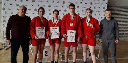 bspuby's tweet photo. Студенты факультета физического воспитания, факультета дошкольного образования и филологического факультета БГПУ заняли призовые места в первенстве Республики Беларусь по самбо. https://t.co/mslvoiJSrj