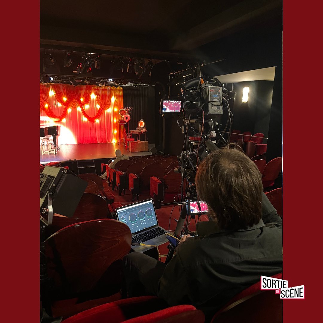 sortie_de_scene's tweet image. Nouvel épisode ce soir à 19h sur notre chaîne youtube ! Activer vos notifications 🔔🔔 
youtube.com/watch?v=P-gJGw…
#spectaclevivant #théâtreparis #filming
#sortiraparis 
 #pourtoi #foryourpage #fyp