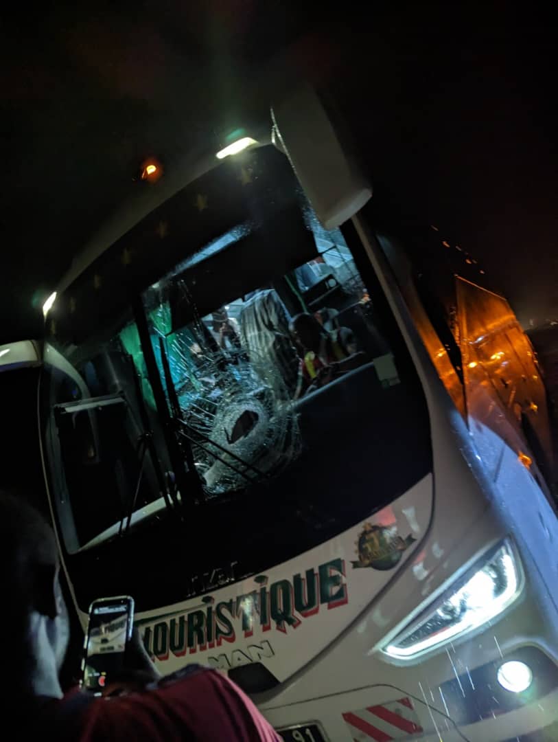 SmartTrafficCM's tweet photo. URGENT! Des nouvelles du Texas! 2 dilligences ont été attaqués par des cow boys hors la loi en pleine nuit. On attends que le shérif mette de l'ordre.⭐️

Bon c'était plutot sur la route Ydé-Dla. Touristique &amp; Bucca ont été attaqué et les passagers dépouillés. Pas de victime. https://t.co/oCCHpf5Z1N