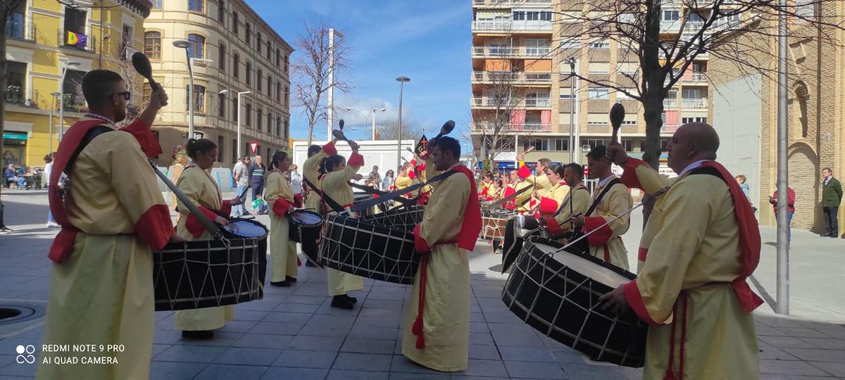 cristo_perdon's tweet photo. Y ayer, domingo 12, a la salida de misa, ofrecieron sus característicos toques en la Plaza de la Iglesia Santo Domingo¡¡👏👏🐥🐣🥁 @cristo_perdon https://t.co/qUC0UZahxs