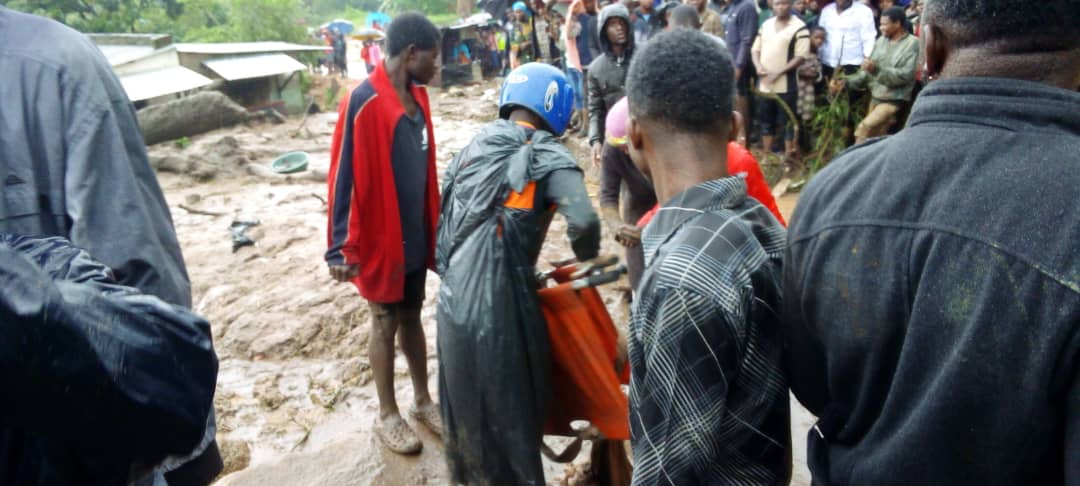 Times360Malawi's tweet photo. #Times360Malawi #CycloneFreddy #Effects

Pictures show current situation in Chilobwe township, Blantyre where Cyclone Freddy's induced rains is suspected to have claimed many lives

Currently, hospital, police and Malawi Red Cross officials are on the ground for a rescue mission https://t.co/lnGAA5DPMD