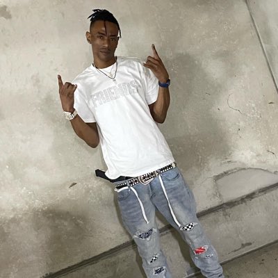 ReleyRell's tweet photo. #NewProfilePic https://t.co/P5fDn7pTc6