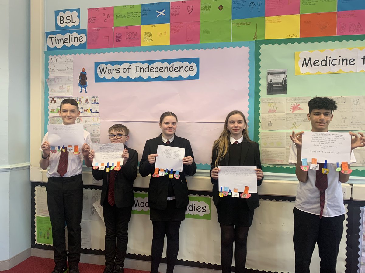StarrsHistory's tweet photo. S1 have been studying the Ragman Roll in History. They created their own today in class, along with personalised seals. They may or may not have sworn allegiance to myself 🏴󠁧󠁢󠁳󠁣󠁴����👸🏼Well done S1 @strochsec_dde https://t.co/mlSQWt34ux