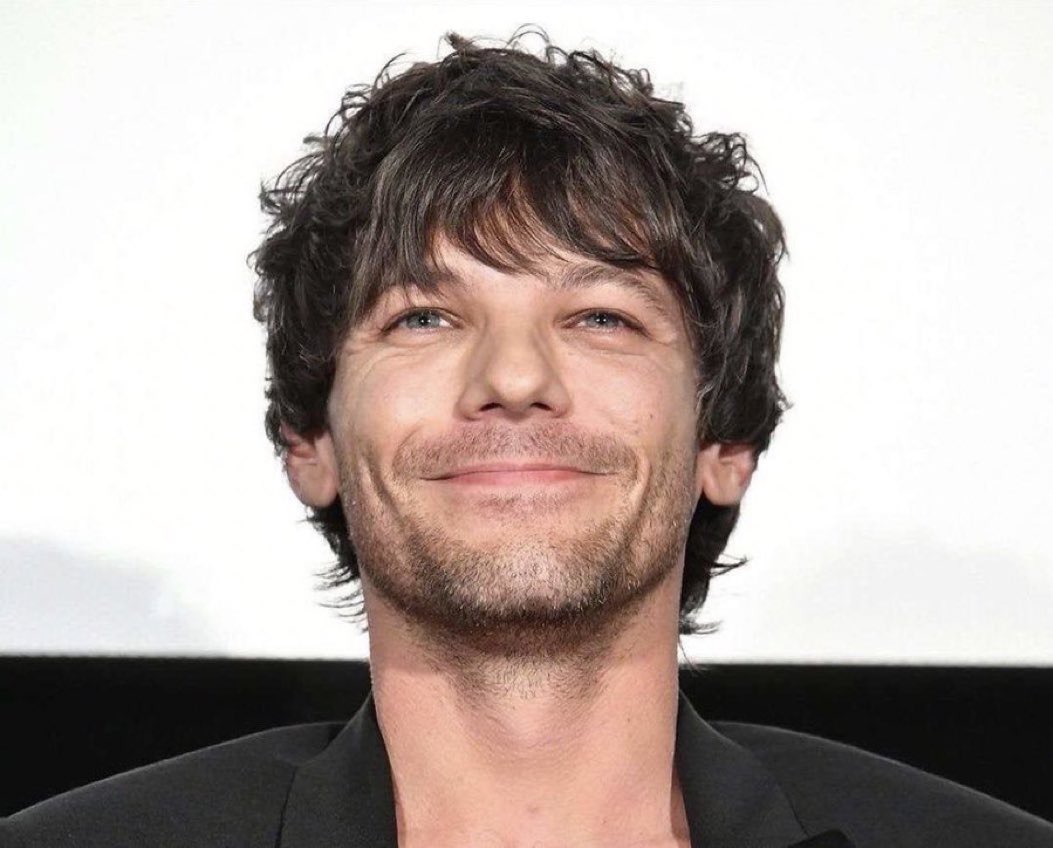 sassychopsuey's tweet image. WHO DESERVES THE WORLD?