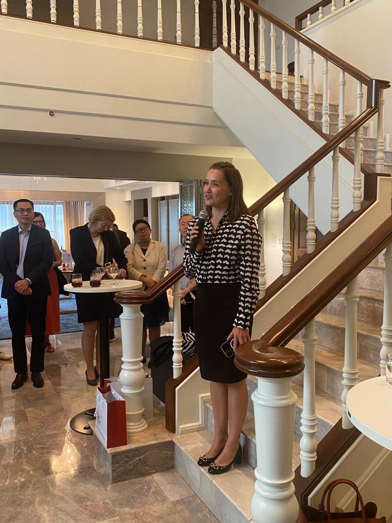 jarviaho's tweet photo. Networking event in the Finnish residence for the APAIE Conference participants @metropolia @helsinkiuni @AaltoUniversity @UniTurku @HAAGAHELIAamk @UArts @TampereUni @Hanken_fi @UniEastFinland and their contacts. Thank you @AnnaKorpi for organizing. https://t.co/kx863fr4Ed