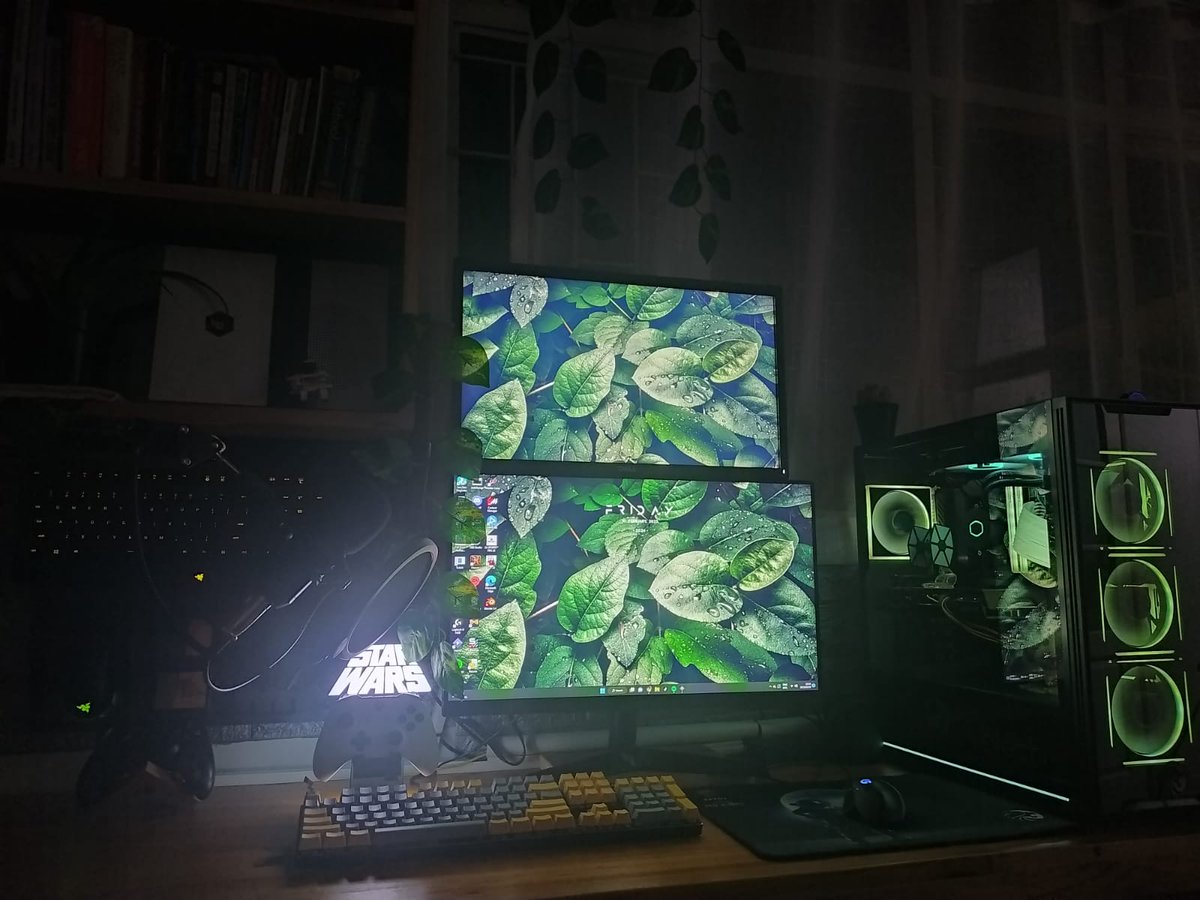 Evetech's tweet photo. PC Setup of the week goes to @M_Hasan_C 🔥🔥. Just Wow 🙌☘️ Comment down below and Rate it out of 10💯
.
Don't forget to send through your PC build so it can feature on our social pages. 👏
.
#pcbuild #evetech #pc #pcgamer #gaming #pcbuildsetup #pcbuild https://t.co/siQvigZNsi