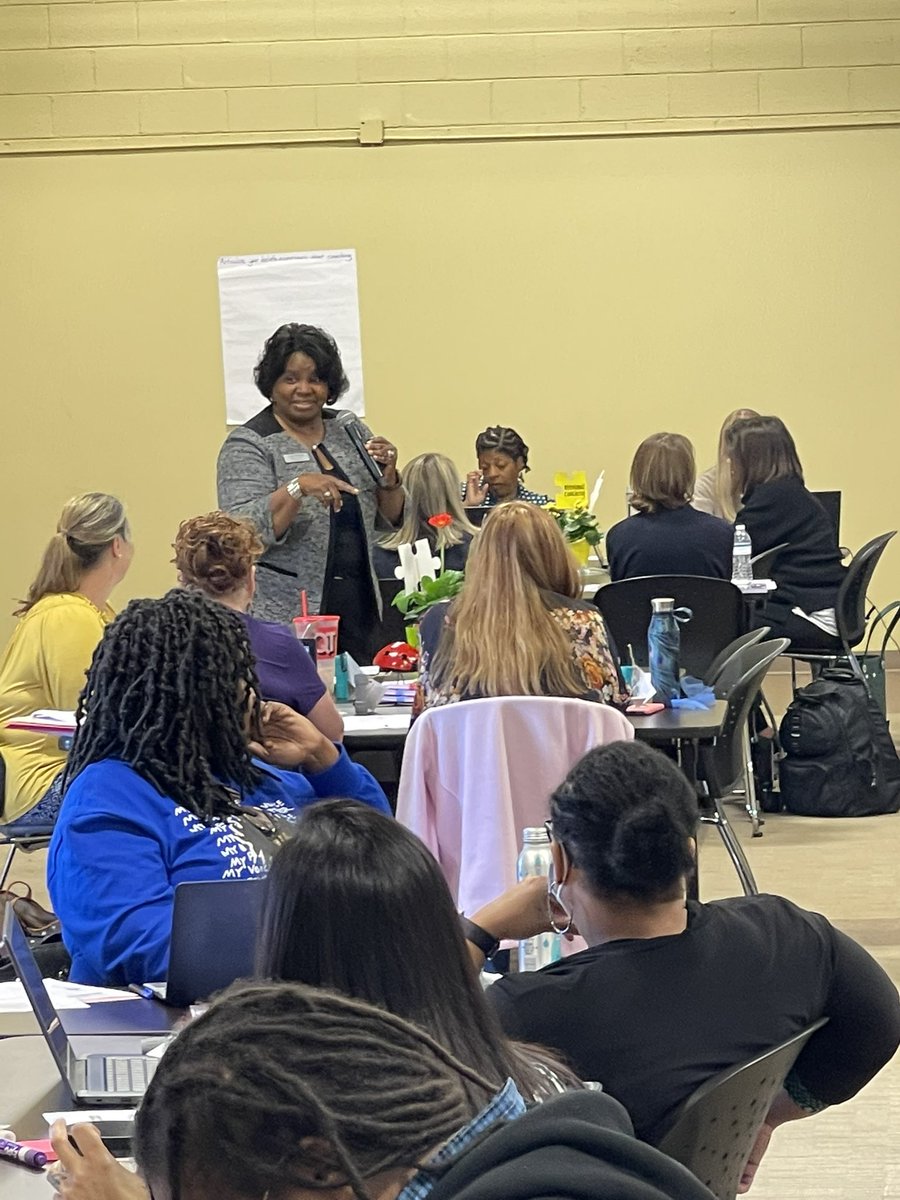 ChadChafin69's tweet photo. MGRESA presenting the relationships between Administrators and Coaches working together help our students achieve. https://t.co/Mgdaf5eF84