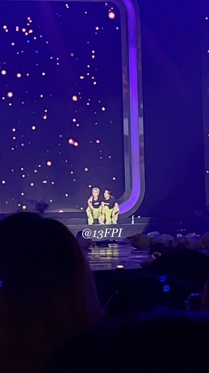 13FPI____'s tweet image. รักพวกแก ดีใจที่ได้เจอนะ อยู่เล่นต๊องๆด้วยกัน อยู่แกล้งกันแบบนี้ไปนานๆน้า พวกแกน่ารักมากๆ เพราะทั้งสองคนทำให้เราได้มีช่วงเวลาดีๆแล้วก็ได้มาเจอคนน่ารักอีกหลายคนเลย ขอบคุณมากๆ ไว้เจอกันอีกนะ🐻🐰💜💙