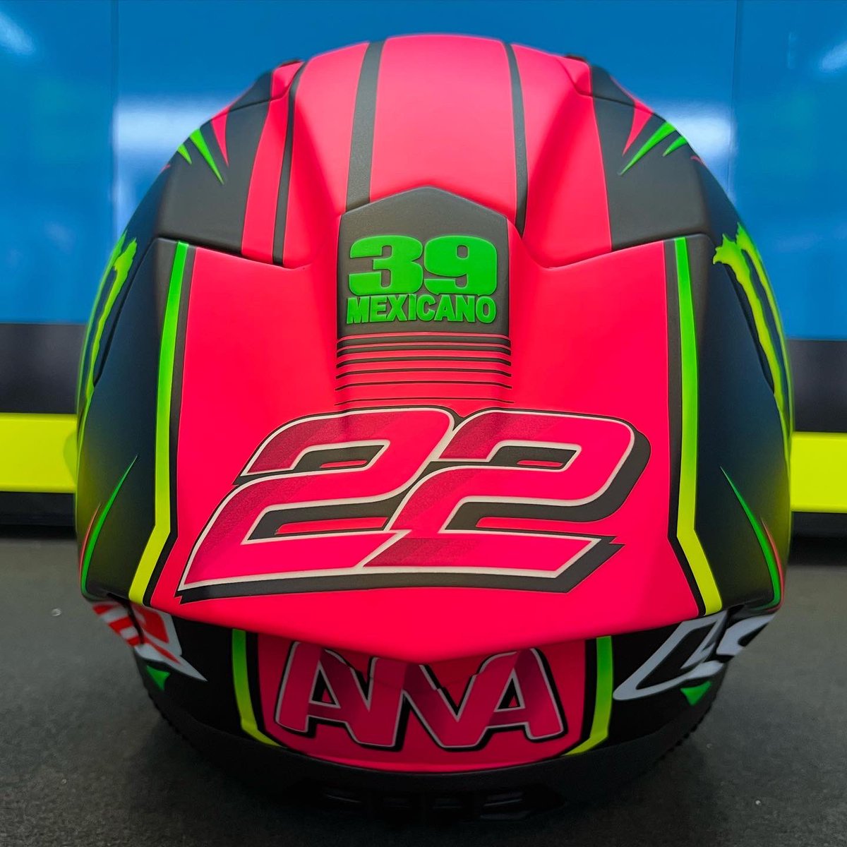 AnaCarrasco_22's tweet photo. ¡Aquí lo tenéis! ¡Este será mi casco para la temporada 2023!🤩🤩🤩
¿Qué os parece? https://t.co/l46L7jhkoH
