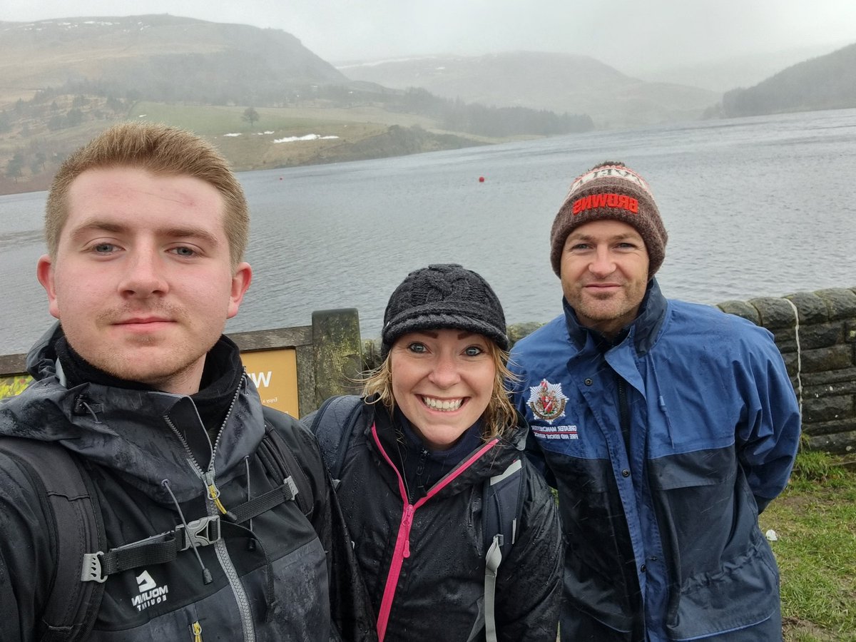 VickiA999's tweet photo. The weather was hideous for today's training walk 🌧🌧🌧 Bet @AidieT3 was glad he joined us 😆 #3PeaksTraining #Dovestones #BeforeAndAfter 🙈 #ControlRoomOperators 📞🔥🚒 https://t.co/EF56BJ0h5o