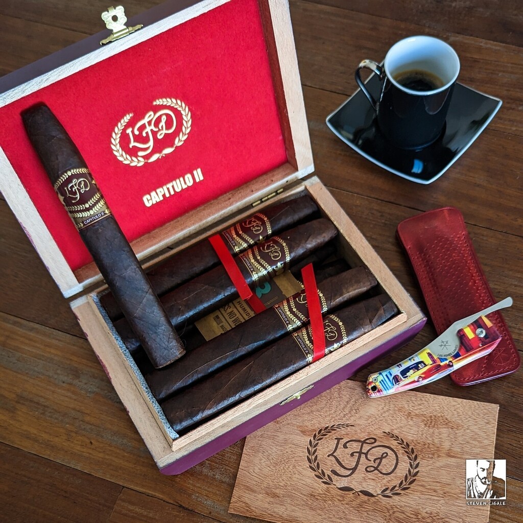 Steven Cigale (@iamstevencigale) on Twitter photo One of the advantages of ordering from @cigarpassion_lacouronne, is that I never run out of Boveda. In addition to never running out of the best cigars (obviously!).
✲
✲
⚔️ LE PETIT - Havana Streets Series - Almendrón <a href="/lesfineslames/">LES FINES LAMES</a>
💨 La Flo… instagr.am/p/CpuypP-sS7d/ One of the advantages of ordering from @cigarpassion_lacouronne, is that I never run out of Boveda. In addition to never running out of the best cigars (obviously!).
✲
✲
⚔️ LE PETIT - Havana Streets Series - Almendrón <a href="/lesfineslames/">LES FINES LAMES</a>
💨 La Flo… instagr.am/p/CpuypP-sS7d/