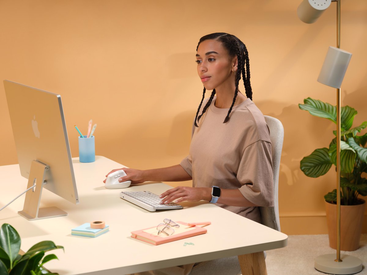 Logitech's tweet photo. Today is no ordinary Monday, it’s the first day of #InternationalWellbeingWeek! 🙌

Take a look at all of our upcoming activations, challenges, and giveaways below and be sure to check back in if you see a topic you’re particularly passionate about. ✨ https://t.co/qsRs88I4vM https://t.co/GQBRqKWxjr