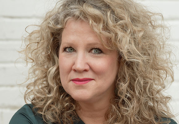 Telefilm_Canada's tweet photo. We warmly welcome Julie Roy as Telefilm Canada's new Executive Director &amp; CEO - as announced by the Honourable @pablorodriguez, Minister of @CdnHeritage!

Read news release: https://t.co/5ZBppiESXR https://t.co/9TfFdhMkje