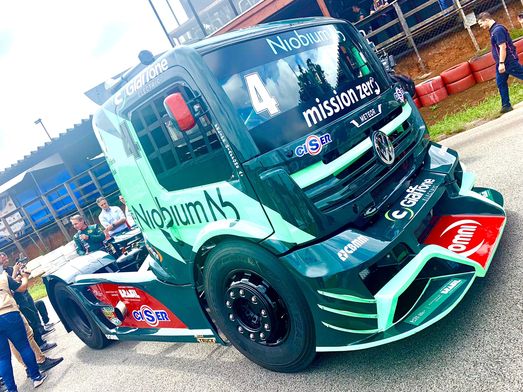 Beto Monteiro conquista três pódios na Copa Truck em Tarumã com a